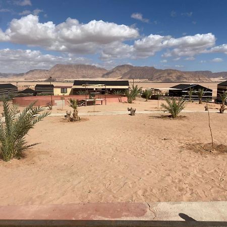 Moon Night Camp Hotel Wadi Rum Bagian luar foto