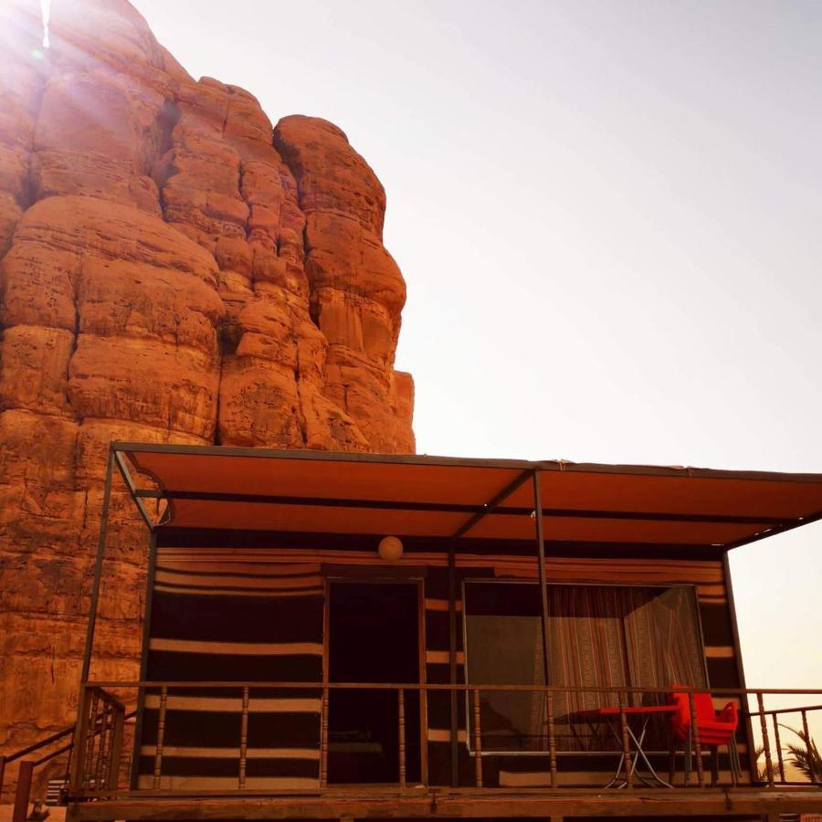 Moon Night Camp Hotel Wadi Rum Bagian luar foto