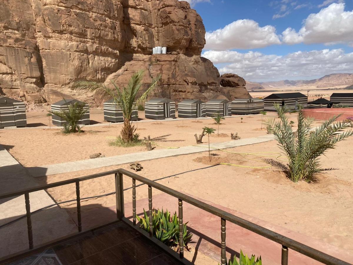 Moon Night Camp Hotel Wadi Rum Bagian luar foto