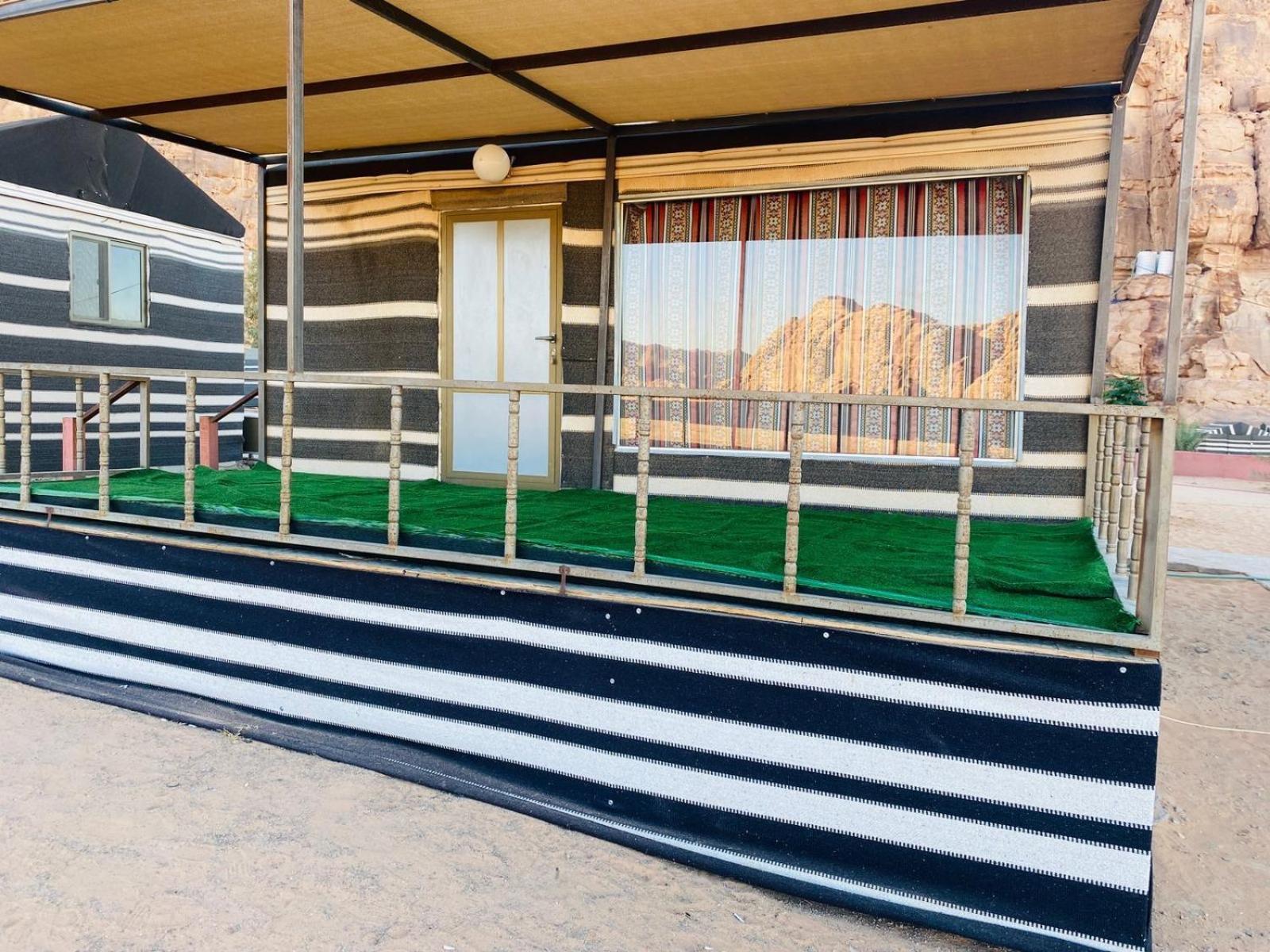 Moon Night Camp Hotel Wadi Rum Bagian luar foto