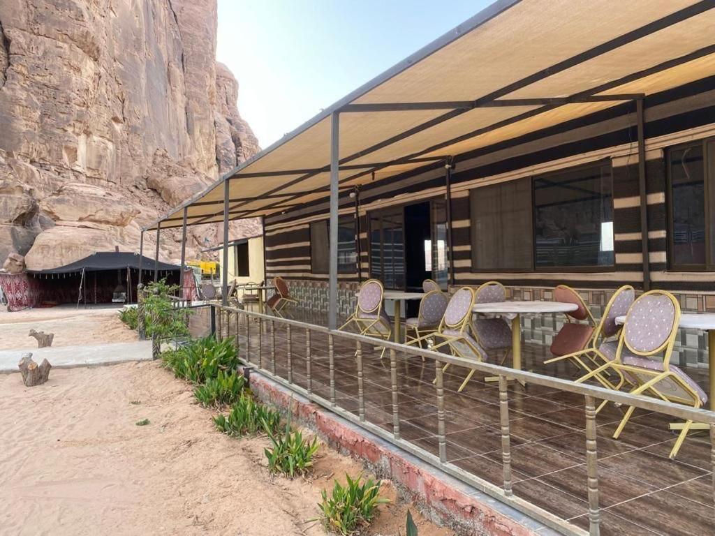 Moon Night Camp Hotel Wadi Rum Bagian luar foto